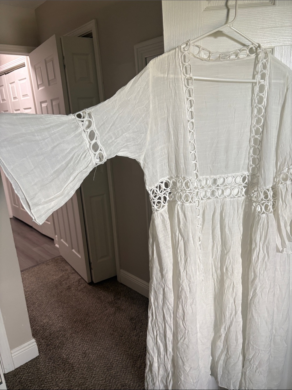 White Crochet-Trim Women's beach cardigan / cover up - Picture 2 of 3